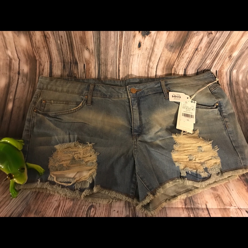 MING Women’s shorts size 14